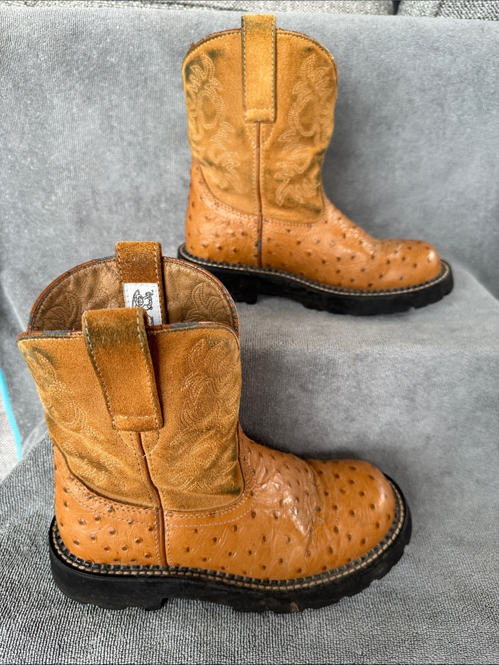 Women’s Fat Baby The Ariat Original Ostrich Print Size 6.5B - Picture 2 of 11